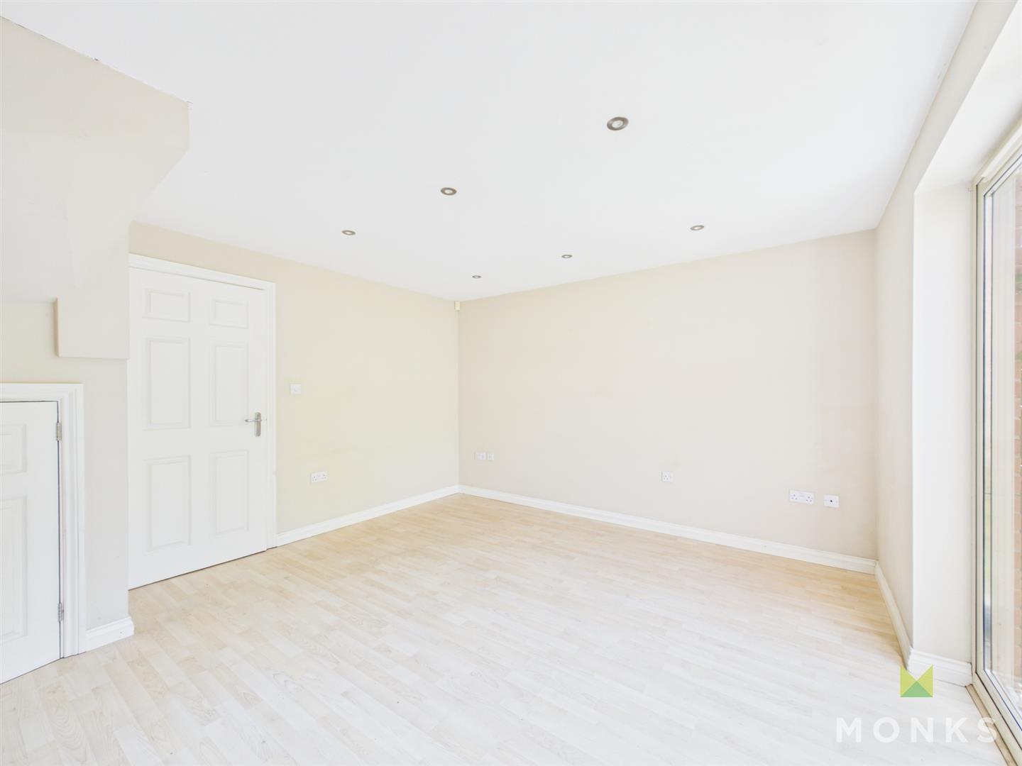 108 Welsh Walls, Oswestry, SY11 1RW For Sale